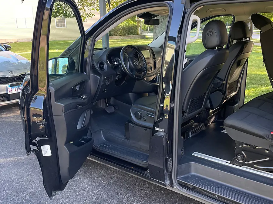 V-Class side profile for European road trip rental