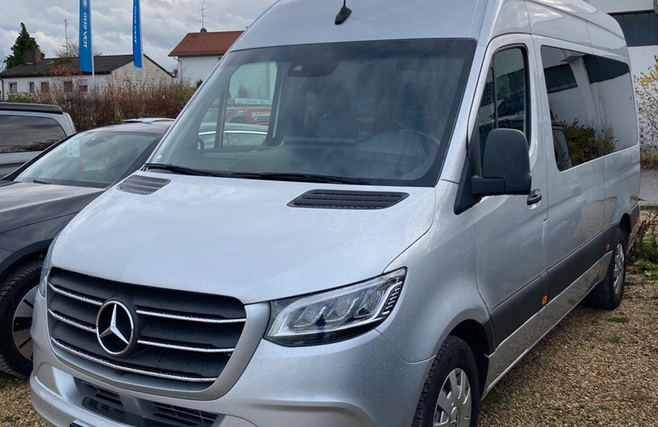9 Passenger Van Rental in Munich