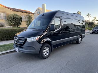 Sprinter van front three-quarter view from the driver side